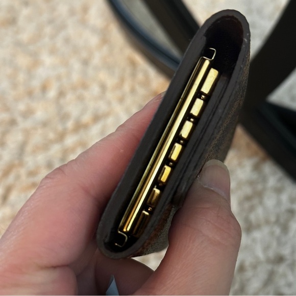 Louis Vuitton Key Holder Damier - Picture 7 of 16